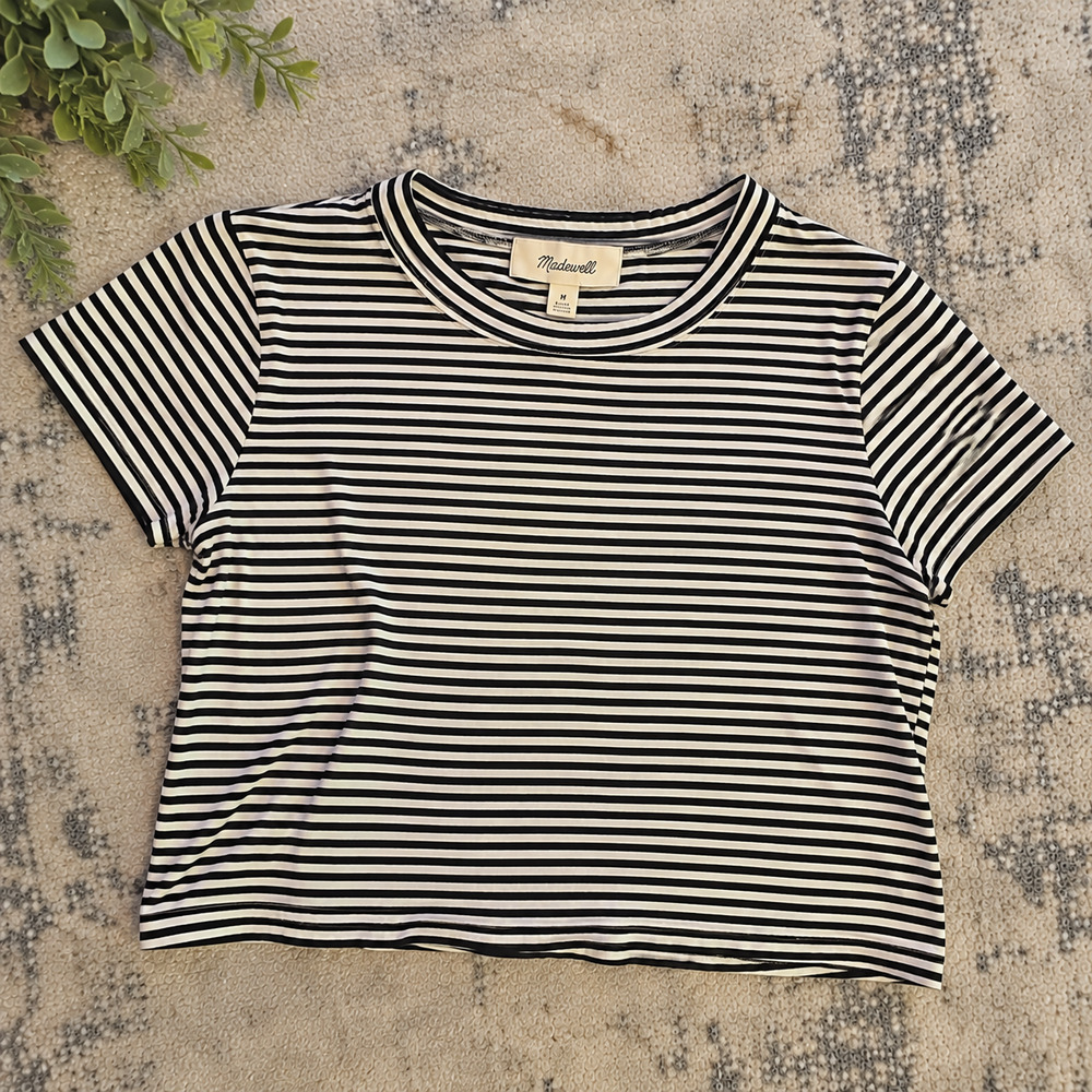 Madewell Black & White Short Striped T-Shirt — Women’s Medium